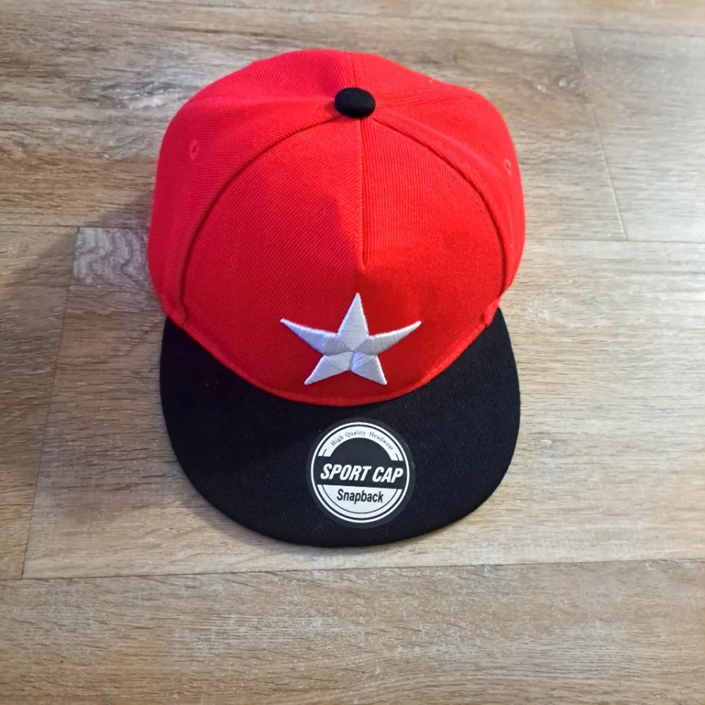 Red & Black Kid's Cap with White Star Kids Snapback Baseball Hat O/S NWOT